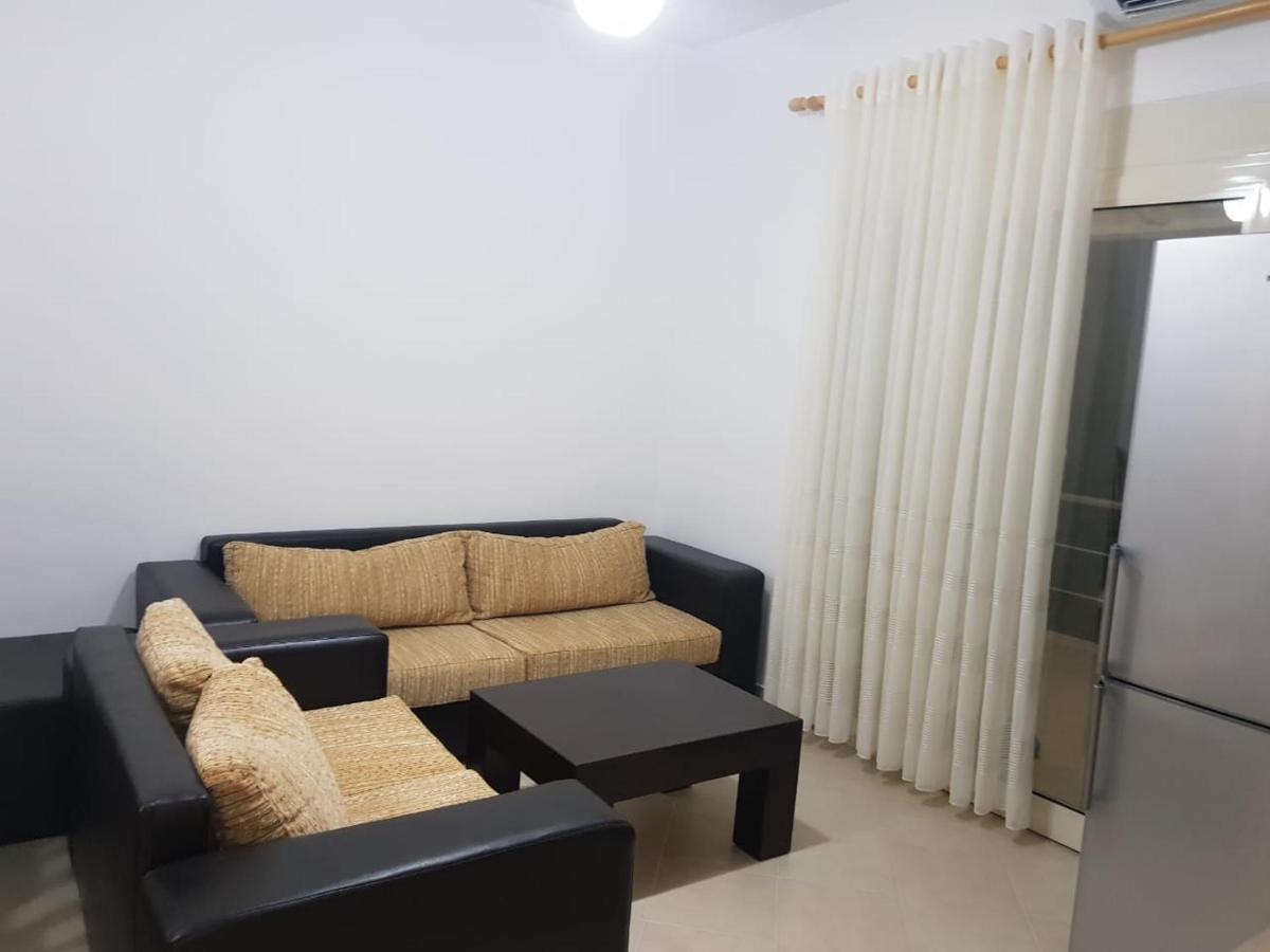 Dom wakacyjny Lalzi Bay, Lura 1 Ground Floor Apartament